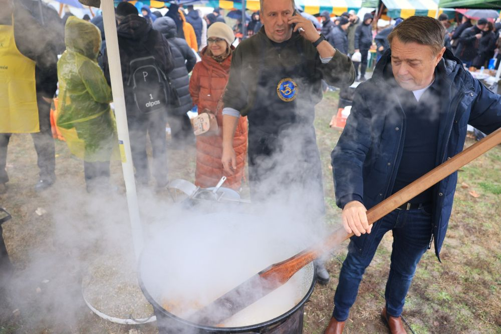 U Karancu održano 16. izdanje Zimskog vašara i Čvarakfesta