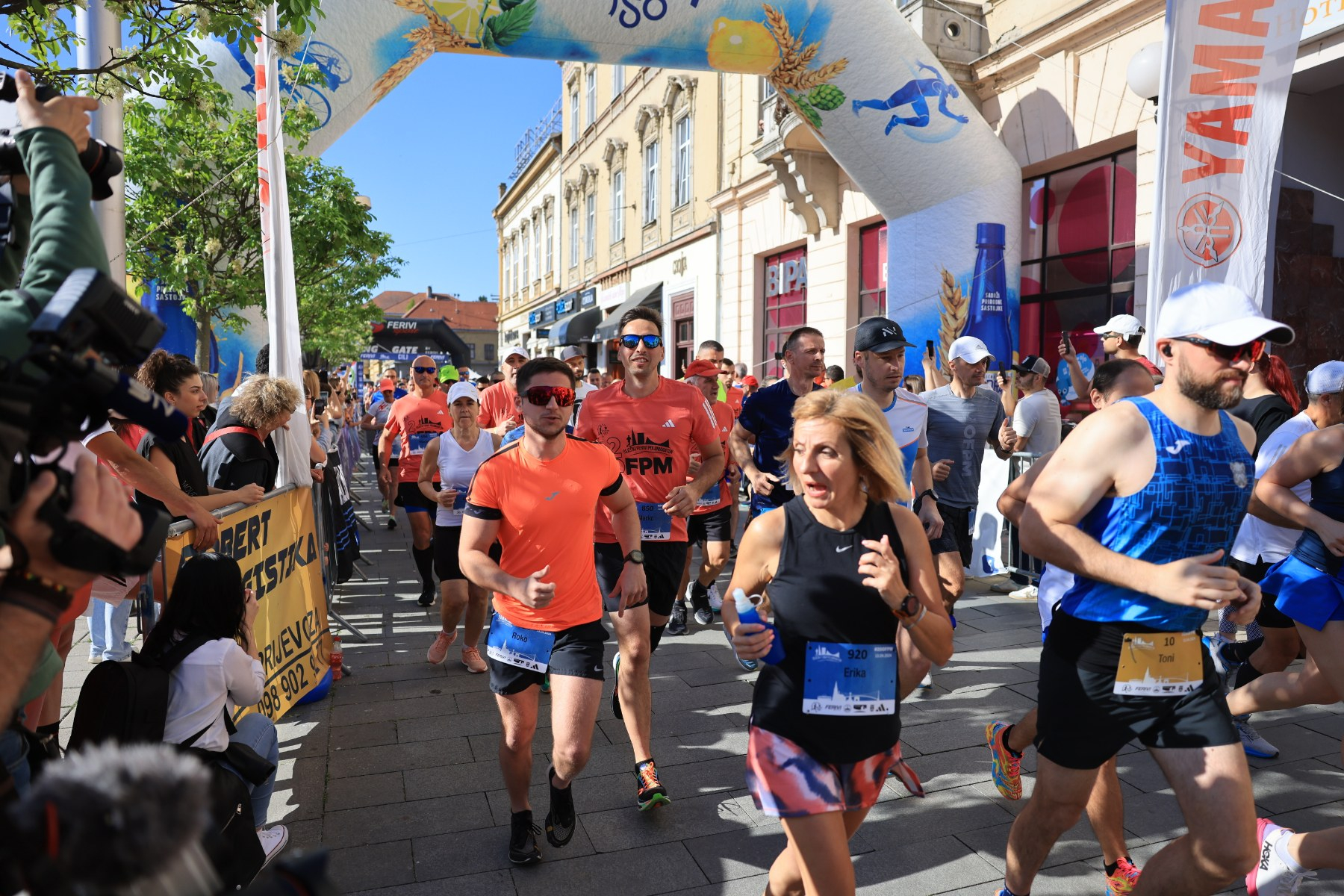 Jubilarno 20. izdanje osječkog Ferivi polumaratona okupilo rekordan broj trkača