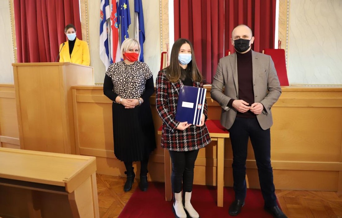 Osječko baranjska županija dodijelila 169 stipendija za učenike i studente