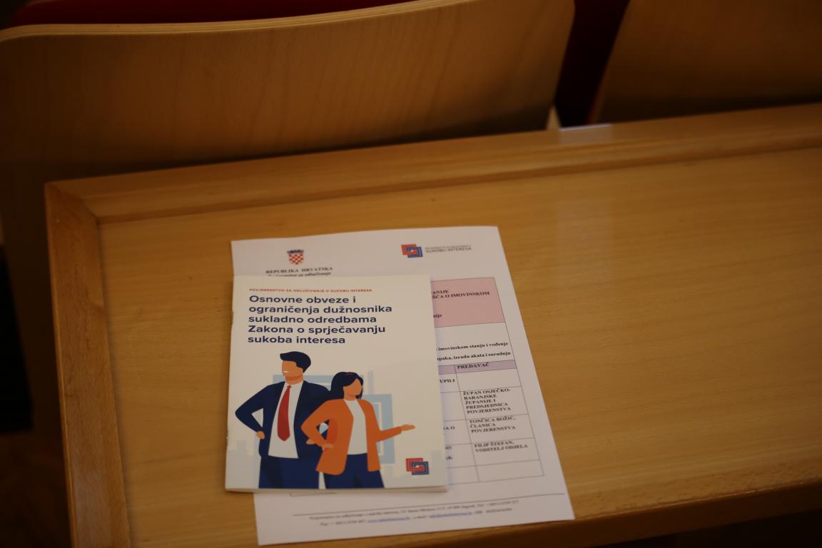 Edukacija dužnosnika u pitanjima sukoba interesa