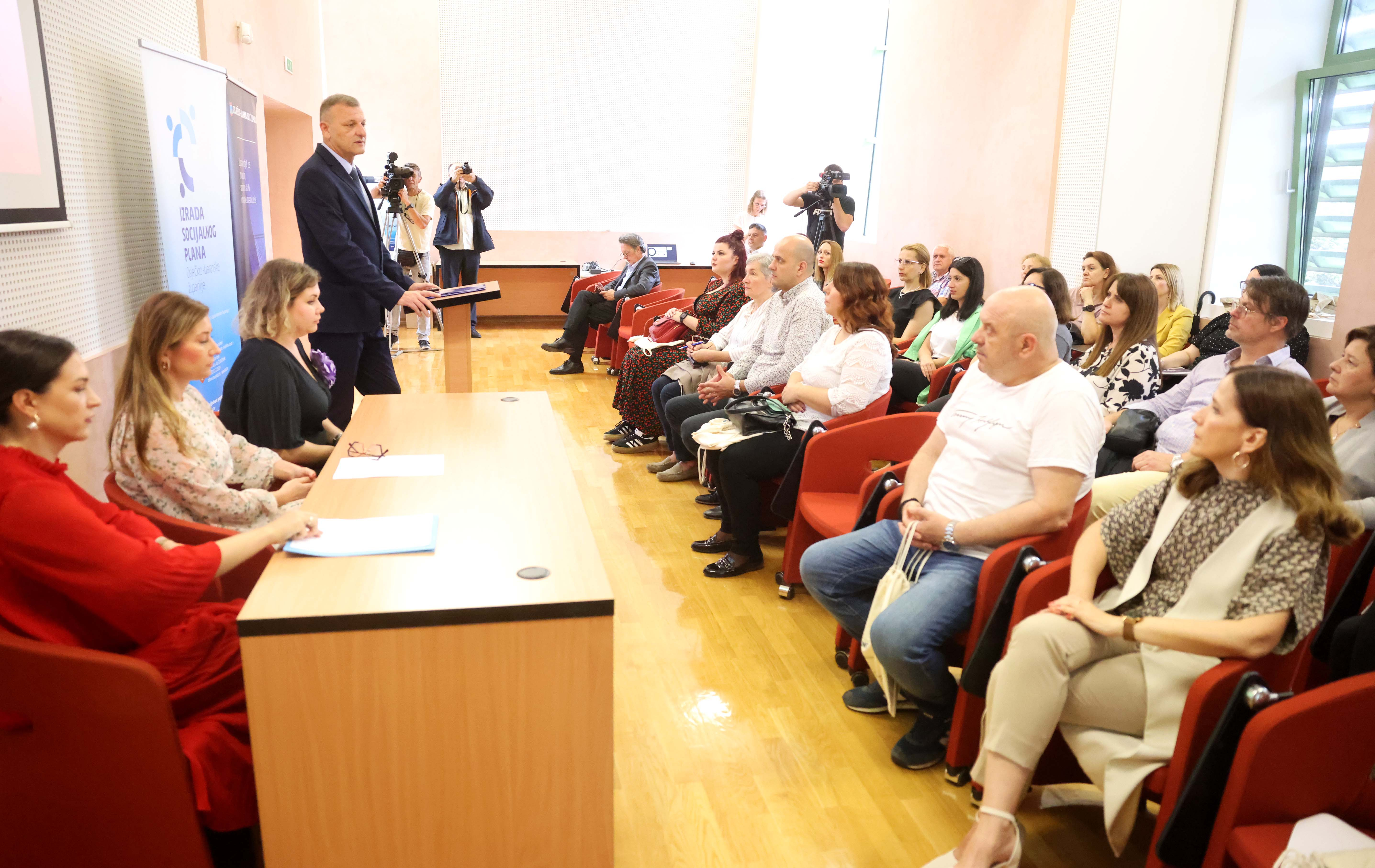 Po metodologiji Osječko-baranjske županije proširuju se socijalne usluge u svim županijama