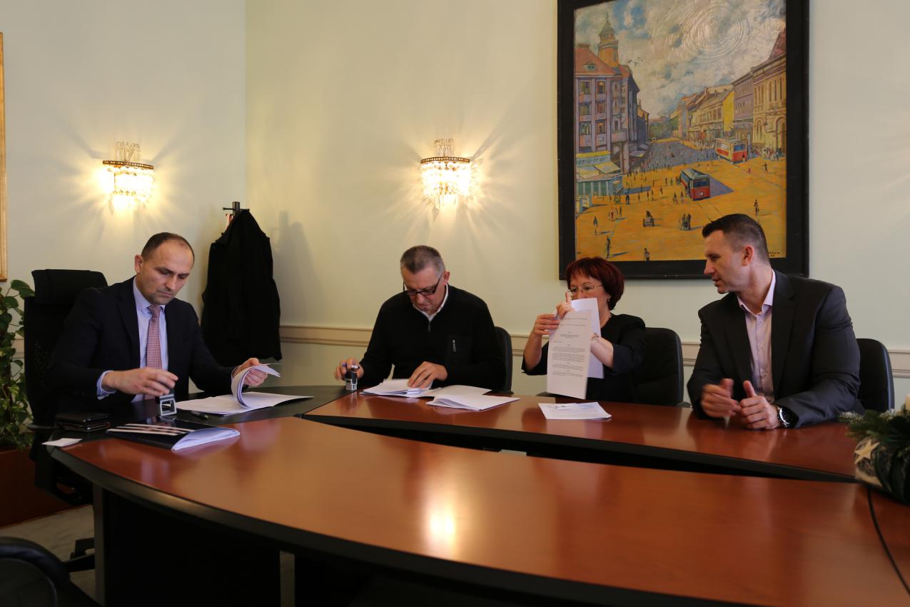 Regionalni distribucijski centar u Osijeku skladištit će 3.000 tona voća