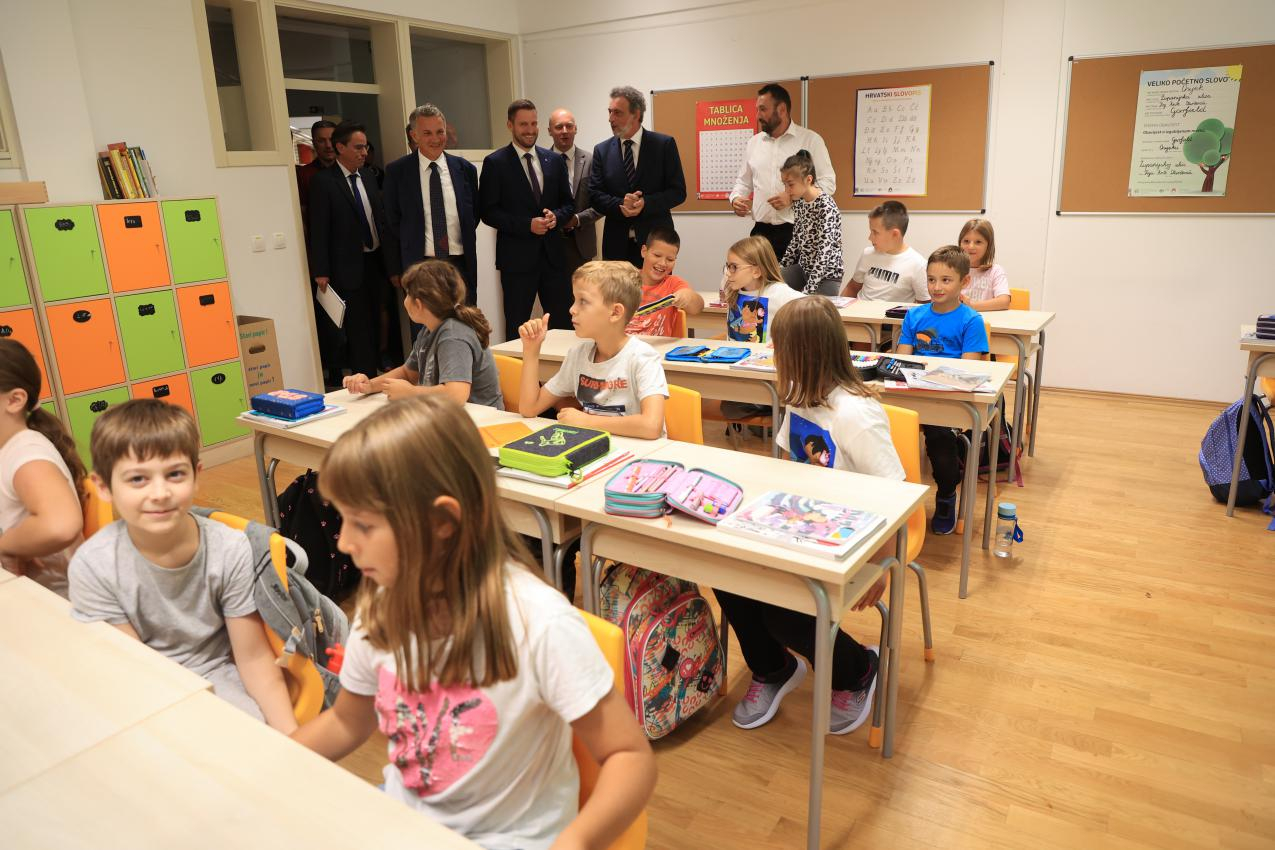 Prvi dan nove školske godine po eksperimentalnom programu