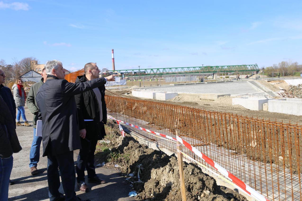 Osječka promenada je omiljeno šetalište, a sada i veliko gradilište