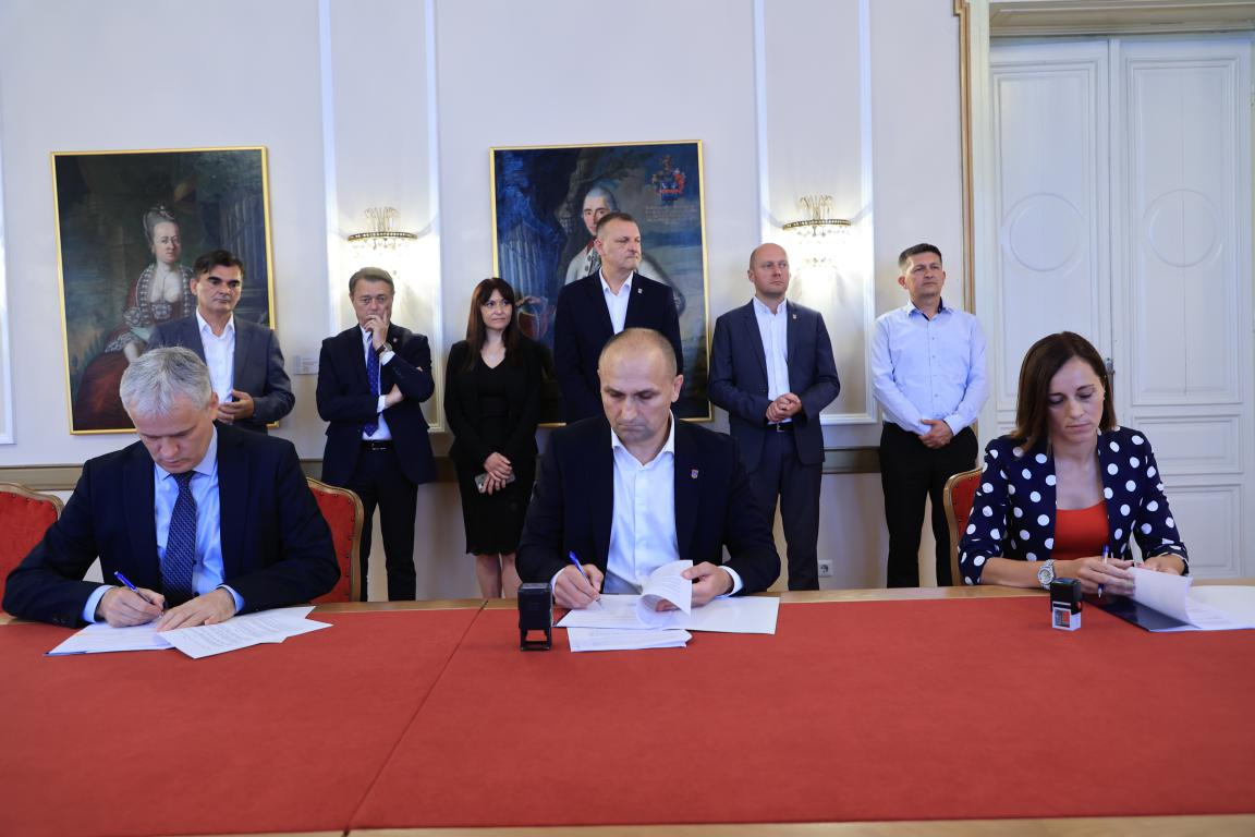 Nove investicije u OBŽ: Dogradnja SN Gat i izgradnja mosta na Vuki u Laslovu
