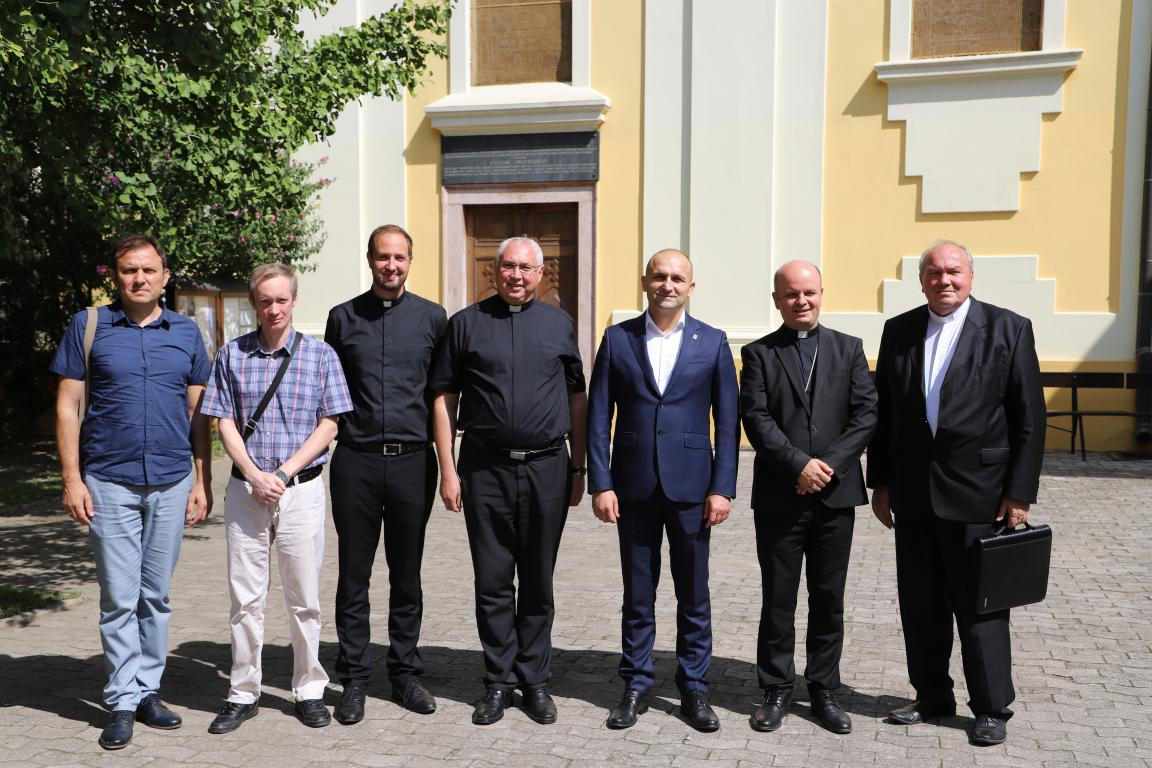 Župan Anušić posjetio Srijemsku biskupiju u Srijemskoj Mitrovici
