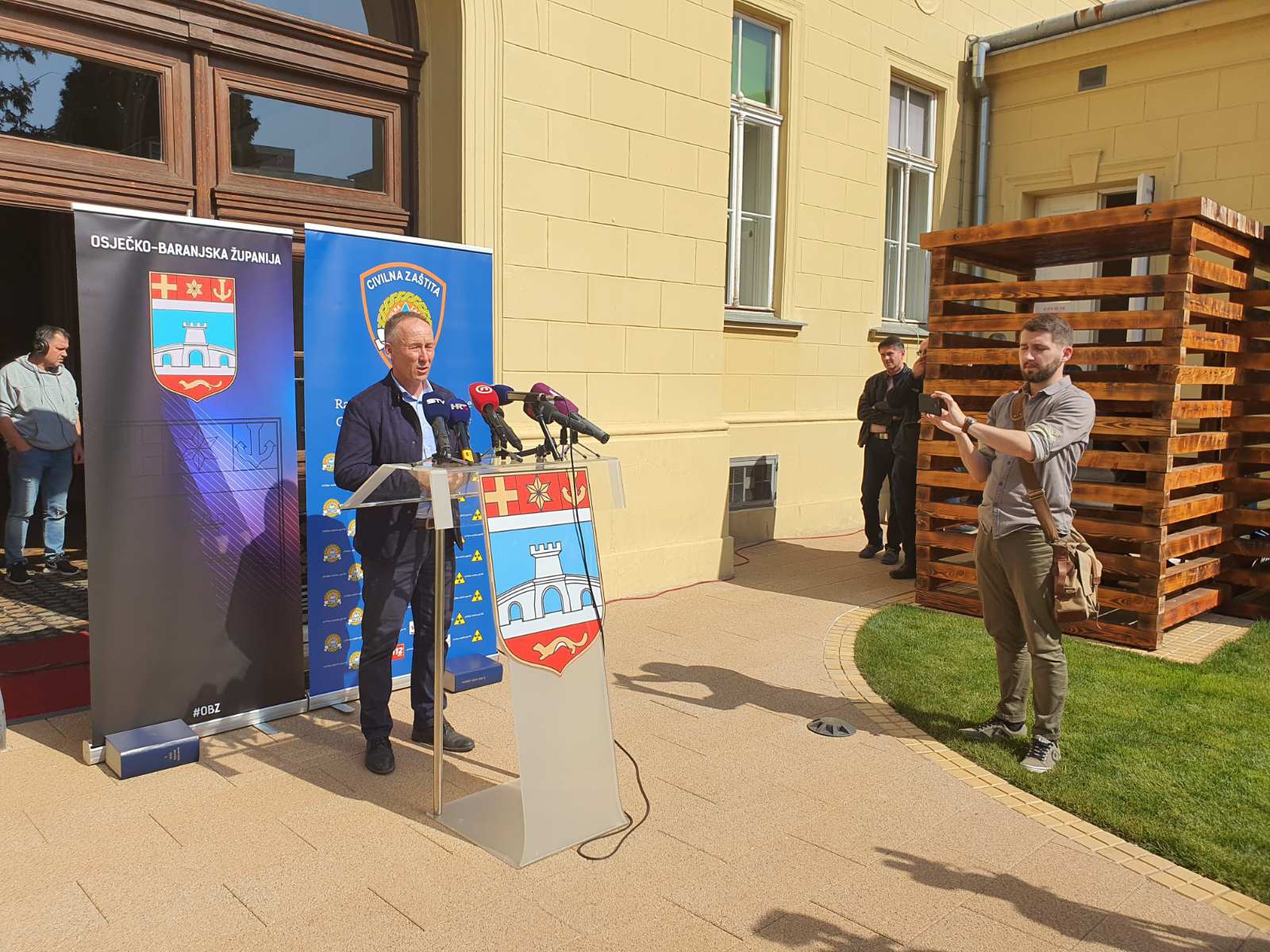    Sve strože mjere zaštite – apel prema građanima: pridržavajte ih se kako bi zaštitili sebe i druge