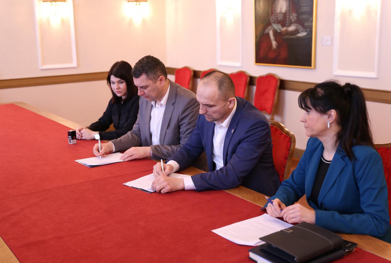 Županija pomaže ugradnju još dva dizala