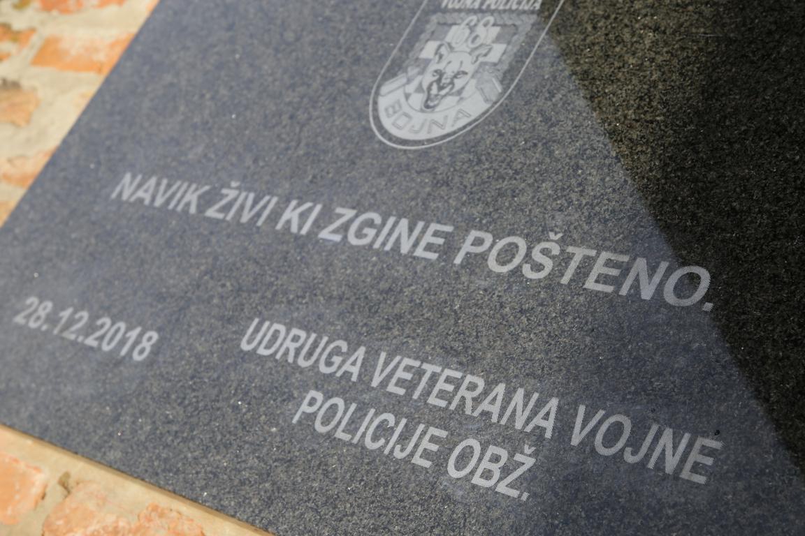 Svečano otkrivena spomen ploča poginulim i umrlim pripadnicima 68. bojne Vojne policije