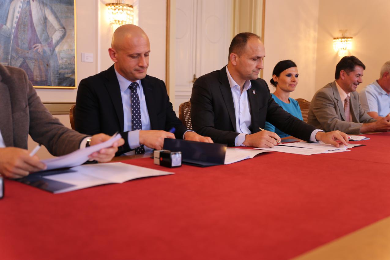 Uz Županiju stambene kredite od sada subvencioniraju još dva grada i četiri općine