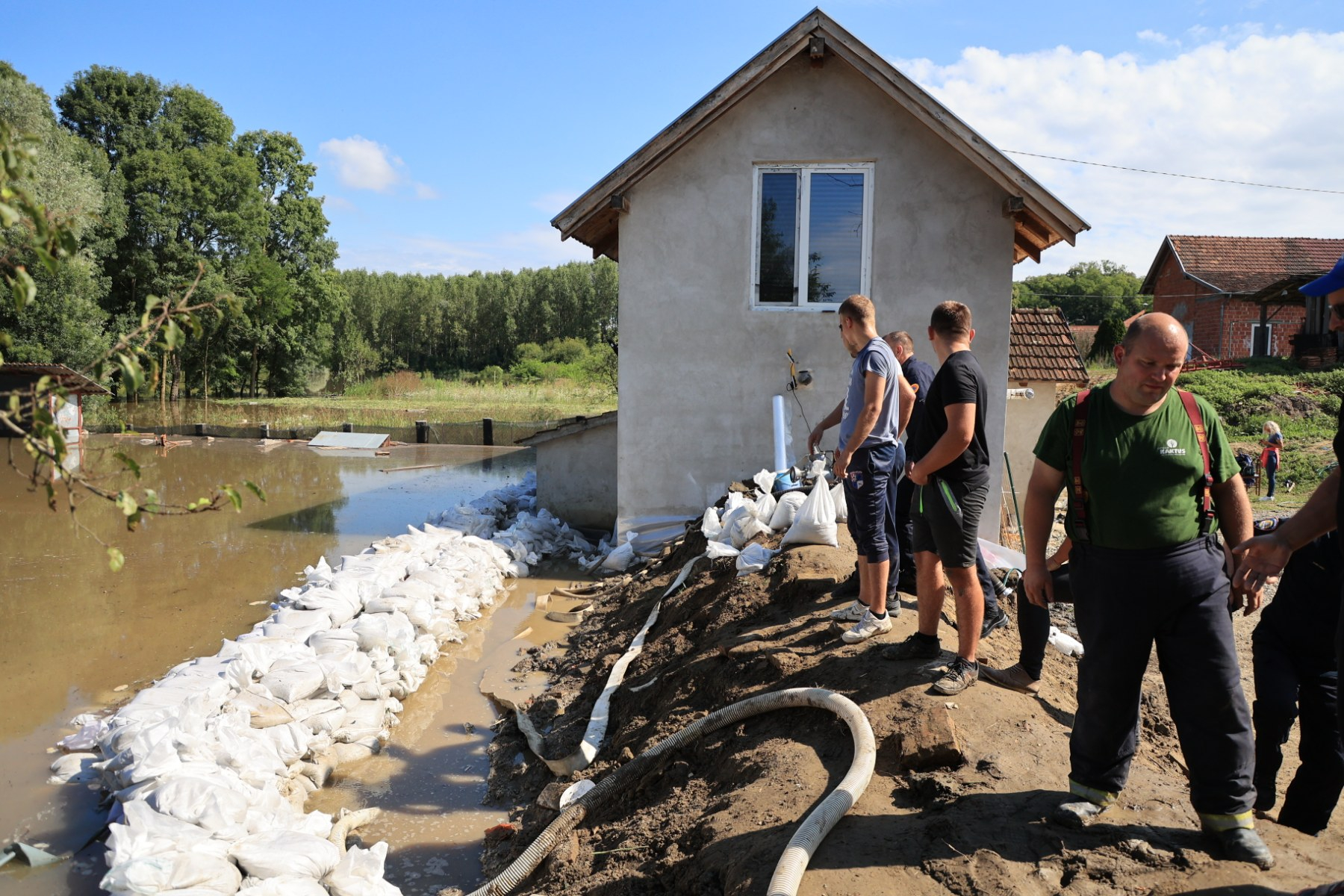 Vrhunac vodenog vala ušao na područje Osječko-baranjske županije