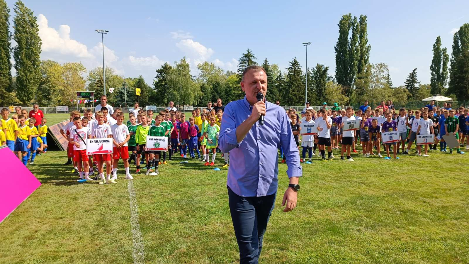 Više od 500 mladih nogometaša na turniru u Kneževim Vinogradima