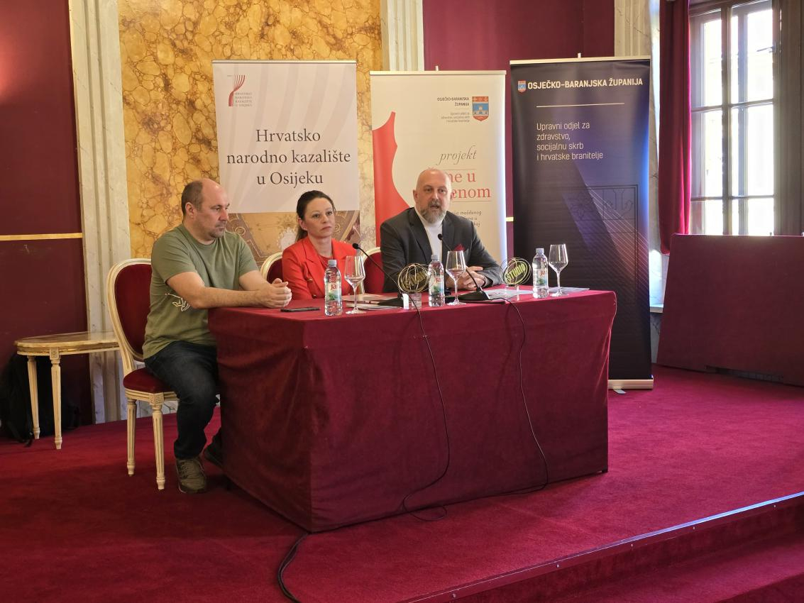 Bogat i edukativan Program projekta „Žene u crvenom“