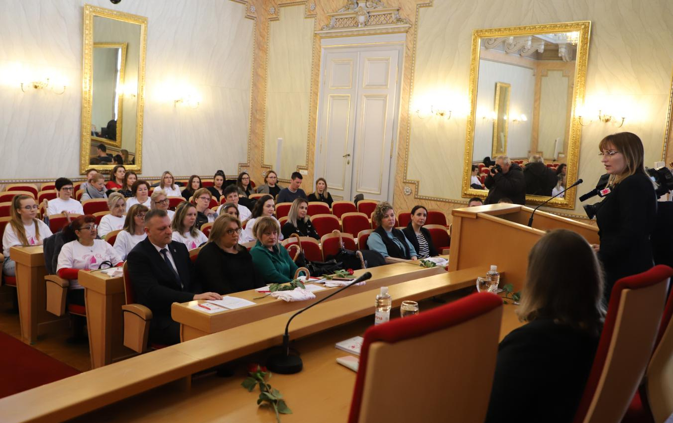 Treća faza projekta „Zaželi pomoć u kući“ u OBŽ: 30 žena skrbi o 180 starijih i nemoćnih osoba