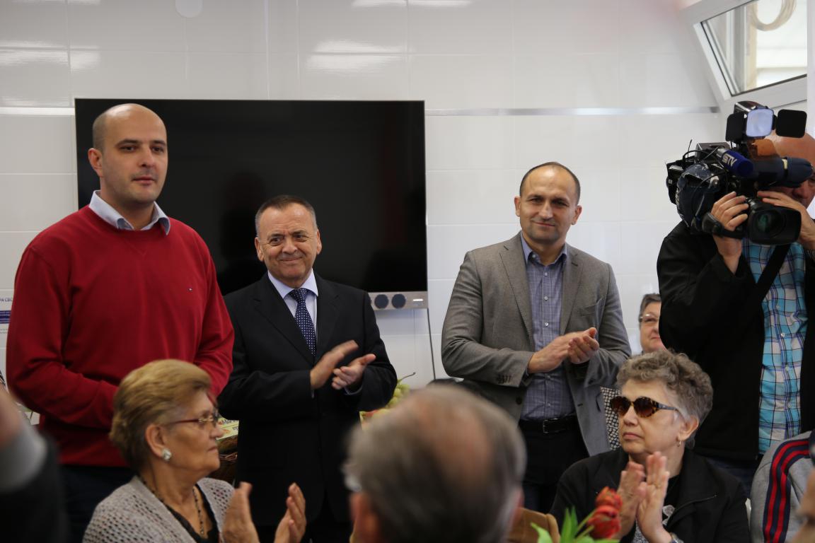 Korisnici Doma za stare i nemoćne Osijek dobili bežičnu internet mrežu