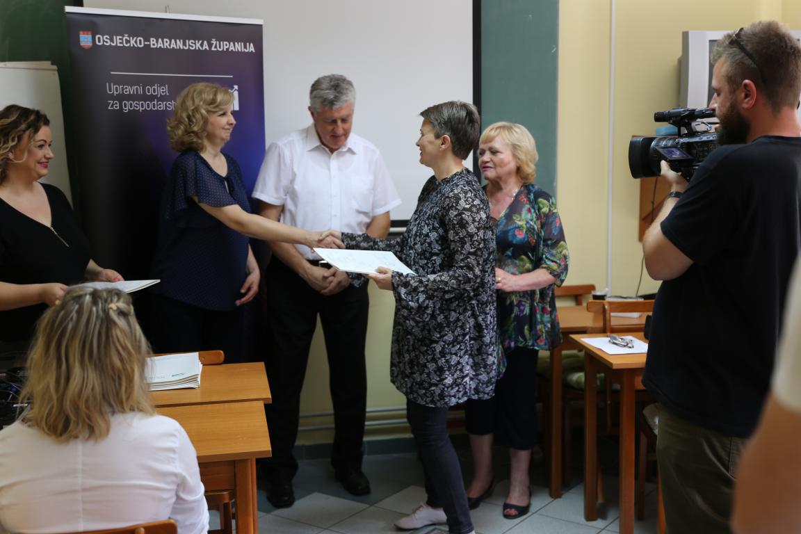 Dodijeljena uvjerenja o osposobljavanju za pomoćnike u nastavi!