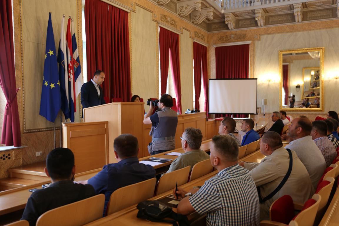 Našičanima tartan staza u srpnju, a sportskim udrugama potpore od 5.000 do 13.000 kuna