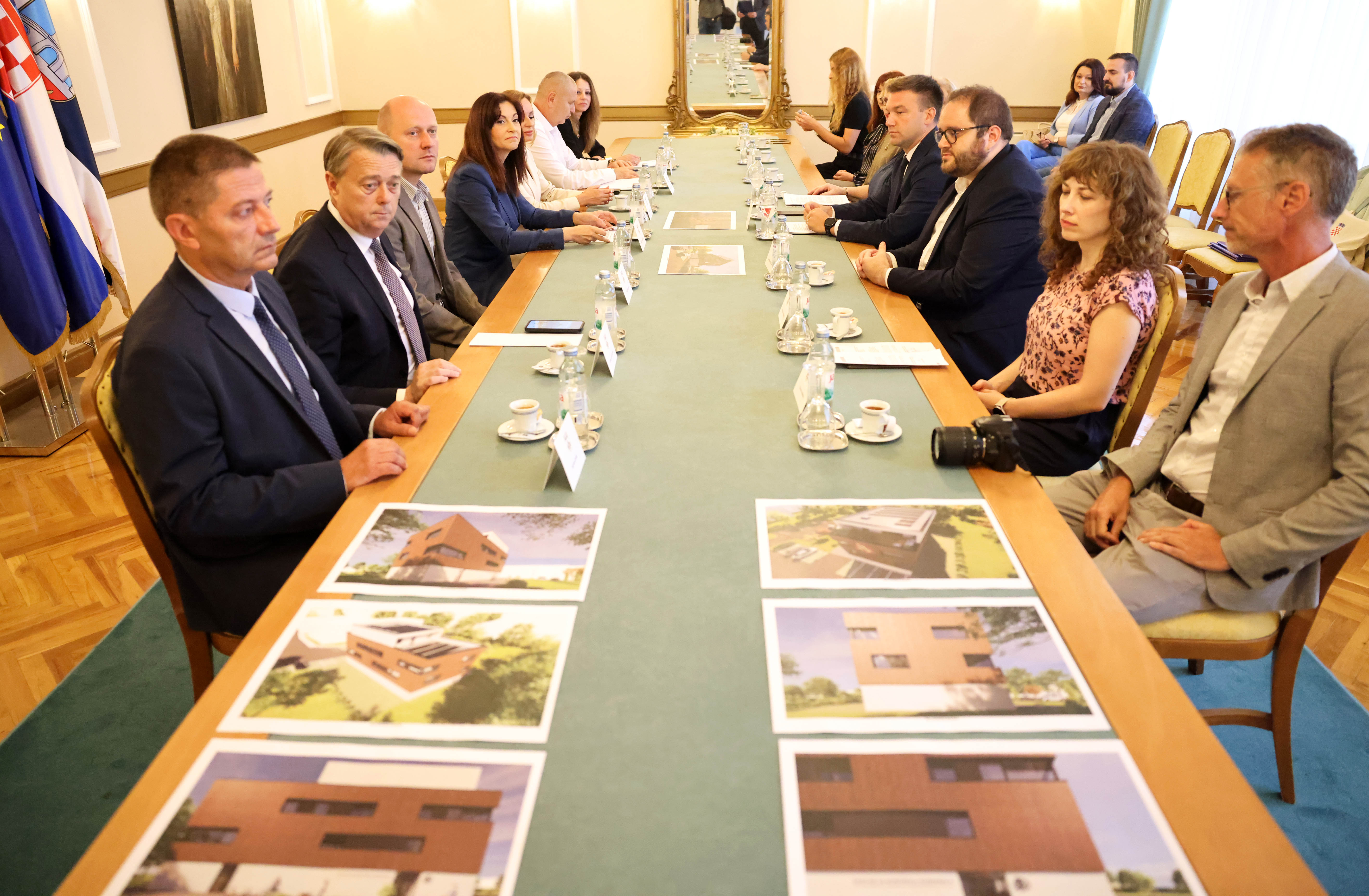 Prekograničnom suradnjom i europskim novcem počinje dugoročno rješavanje problema s komarcima na području OBŽ