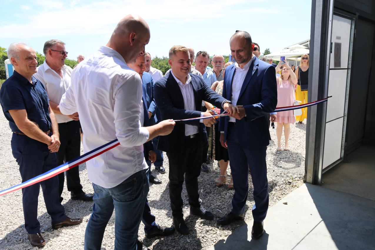 Novi plastenici za povrće obitelji Filakov u Gajiću