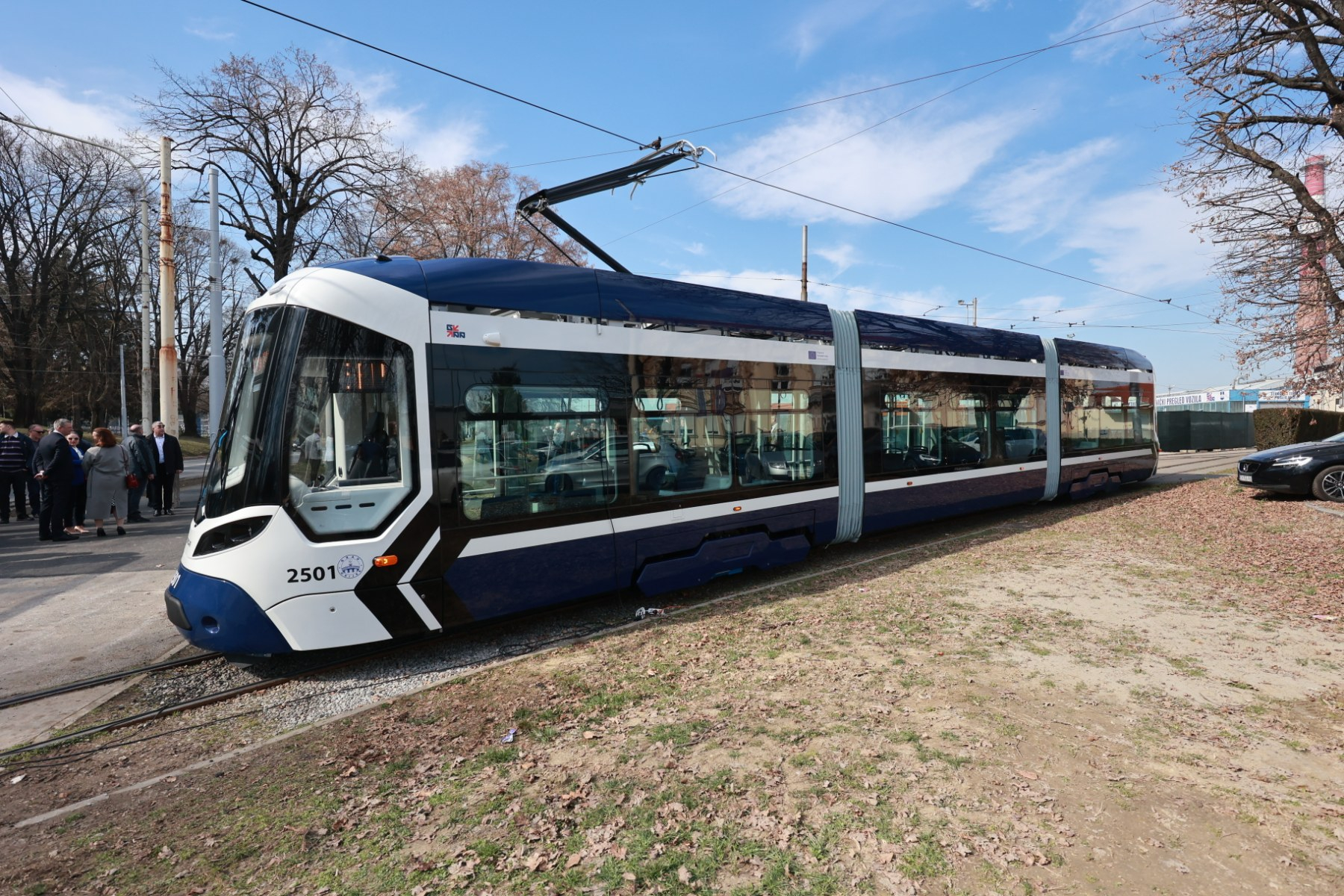 Prvi od 10 novih niskopodnih tramvaja od danas na tračnicama u Osijeku