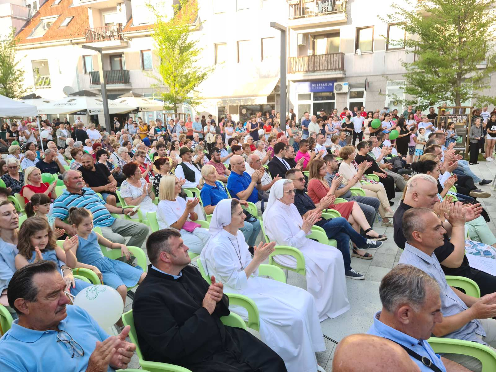 Otvoren novouređeni središnji trg u Valpovu
