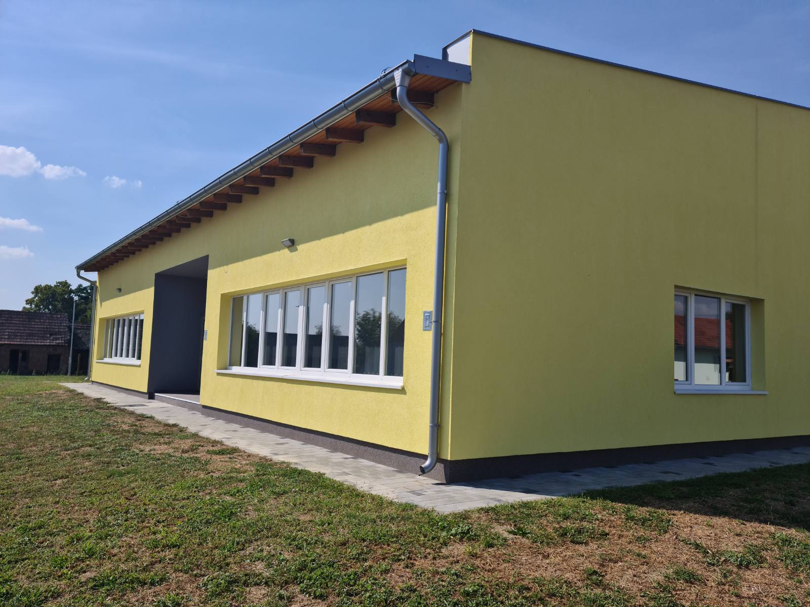 Otvaranjem dječjeg vrtića i društvenog doma obilježen Dan Općine Podravska Moslavina