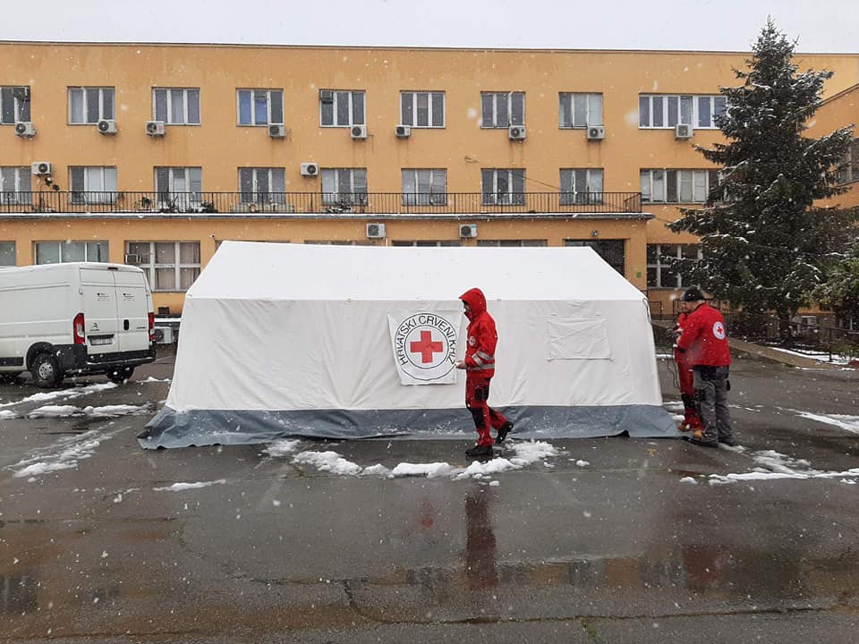 Volonteri Crvenog križa svakodnevno su na usluzi građanima