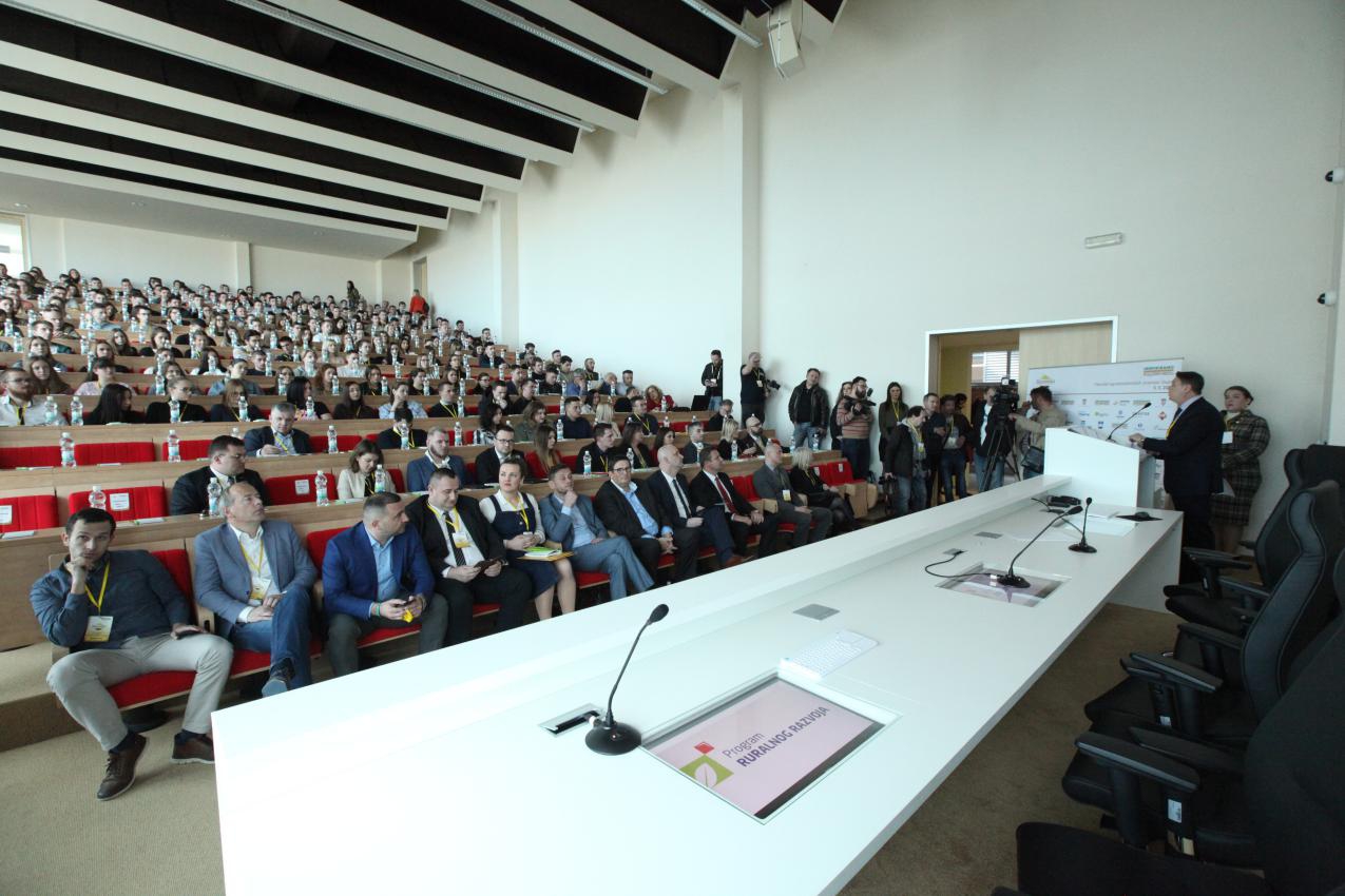 Konferencija Slavonika: Mladi su budućnost hrvatske poljoprivrede