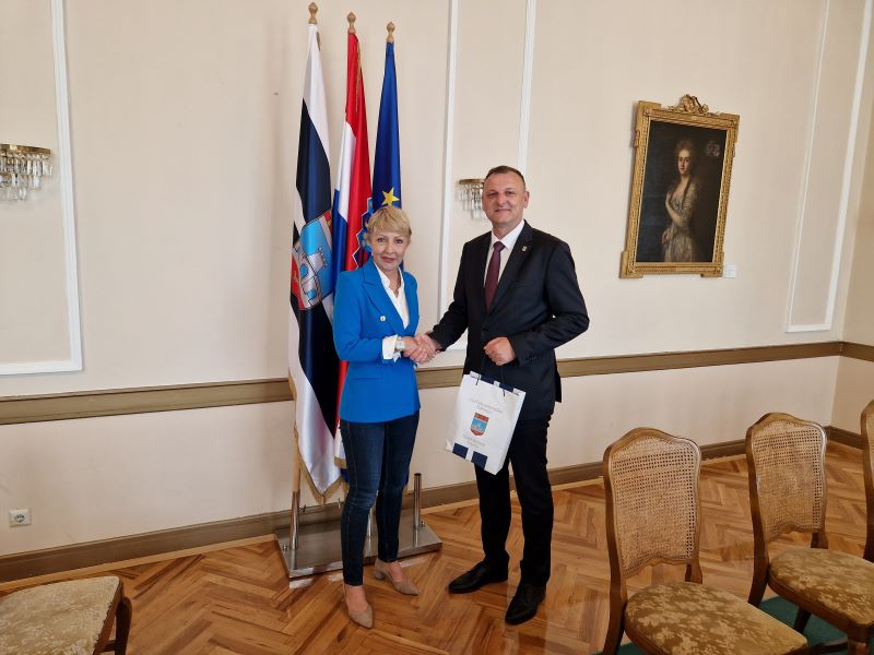 Zamjenik župana Mato Lukić primio NJ.E. veleposlanicu Srbije u Republici Hrvatskoj gđu. Jelenu Milić