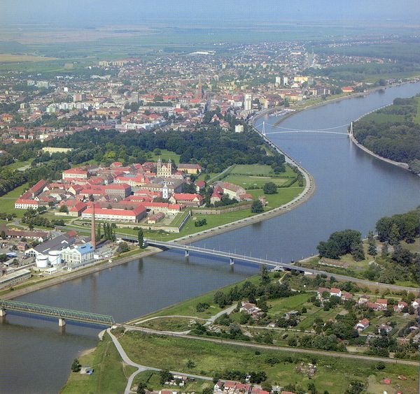 Potpisivanje ugovora sukladno Planu financiranja programskih aktivnosti udruga sredstvima Proračuna Osječko-baranjske županije u 2019. godini