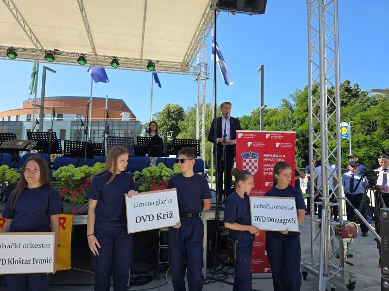 Dvije stotine glazbenika na 39. smotri vatrogasnih puhačkih orkestara u Valpovu