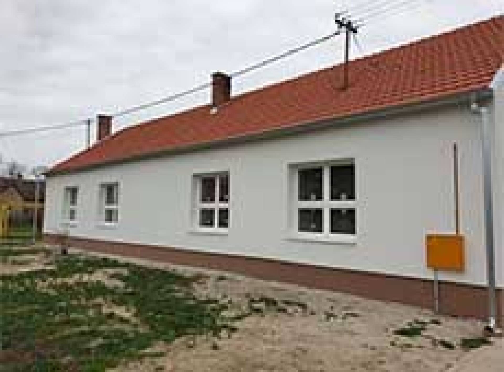 ENERGETSKA OBNOVA ZGRADE OSNOVNE ŠKOLE ANTE STARČEVIĆA VILJEVO, PODRUČNA ŠKOLA KAPELNA KK.04.2.1.03.0109